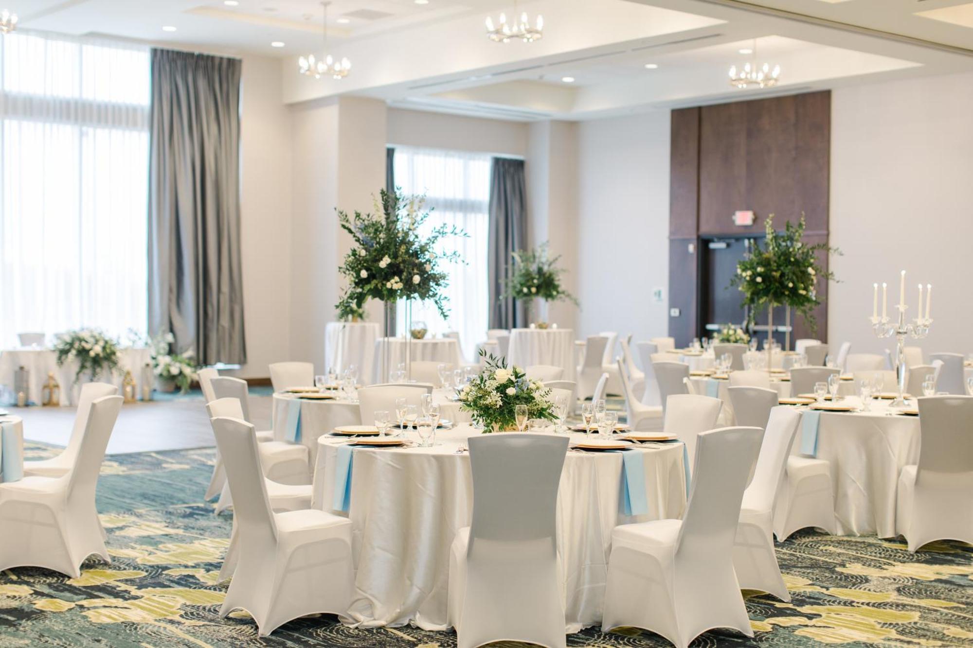 Holiday Inn Detroit Northwest - Livonia By Ihg Esterno foto