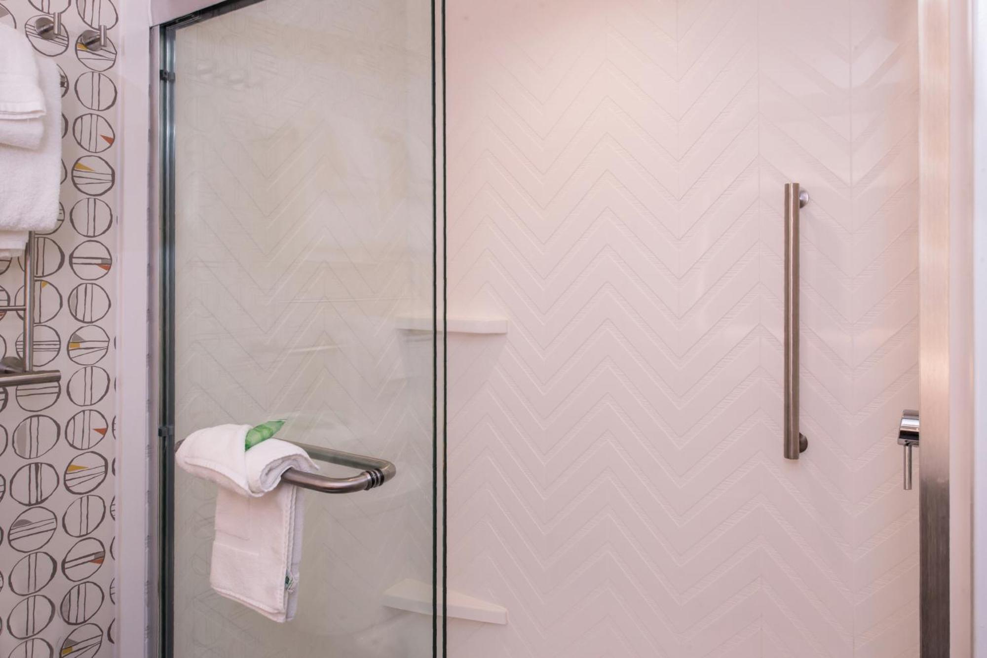 Holiday Inn Detroit Northwest - Livonia By Ihg Esterno foto