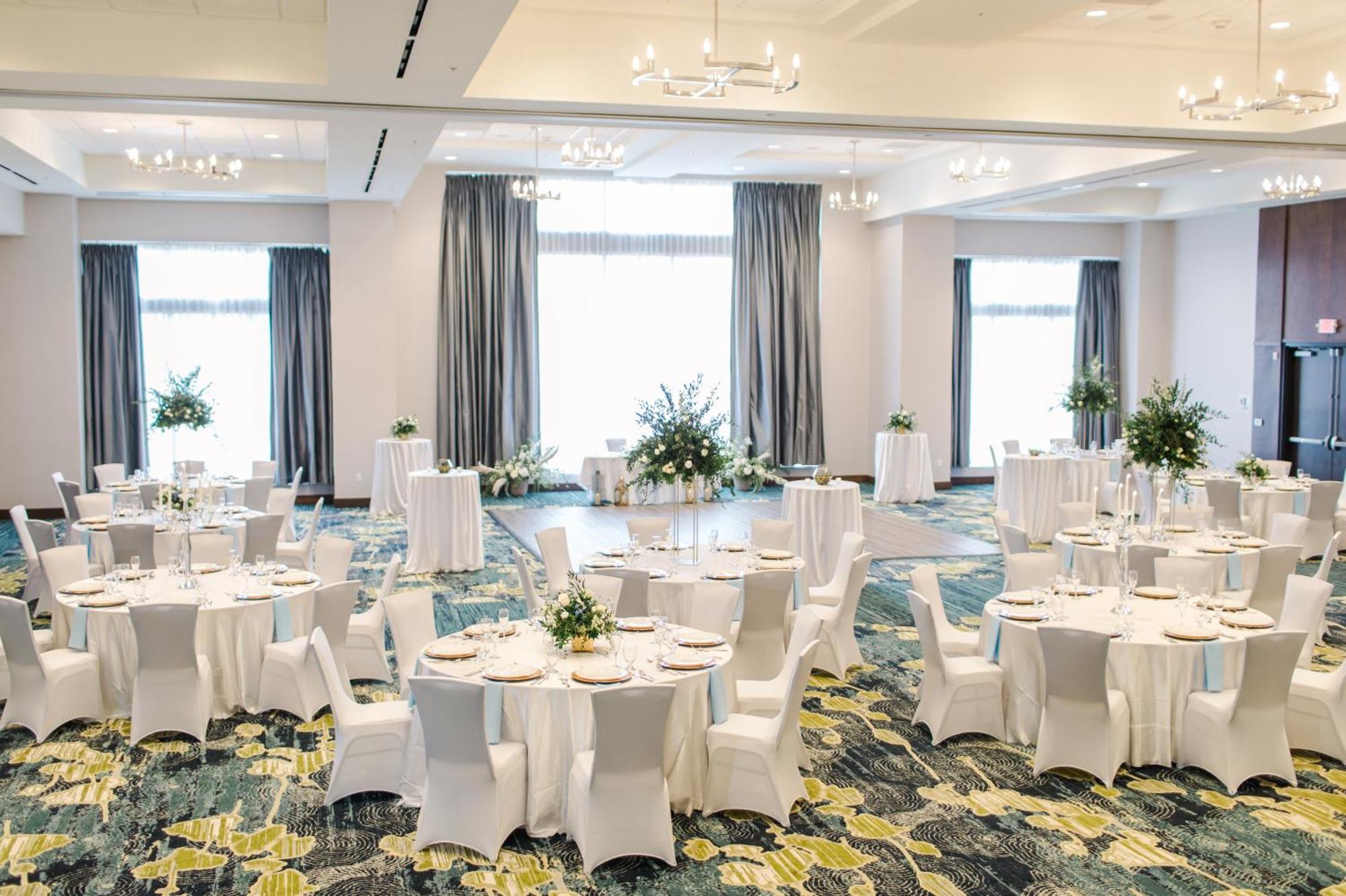 Holiday Inn Detroit Northwest - Livonia By Ihg Esterno foto