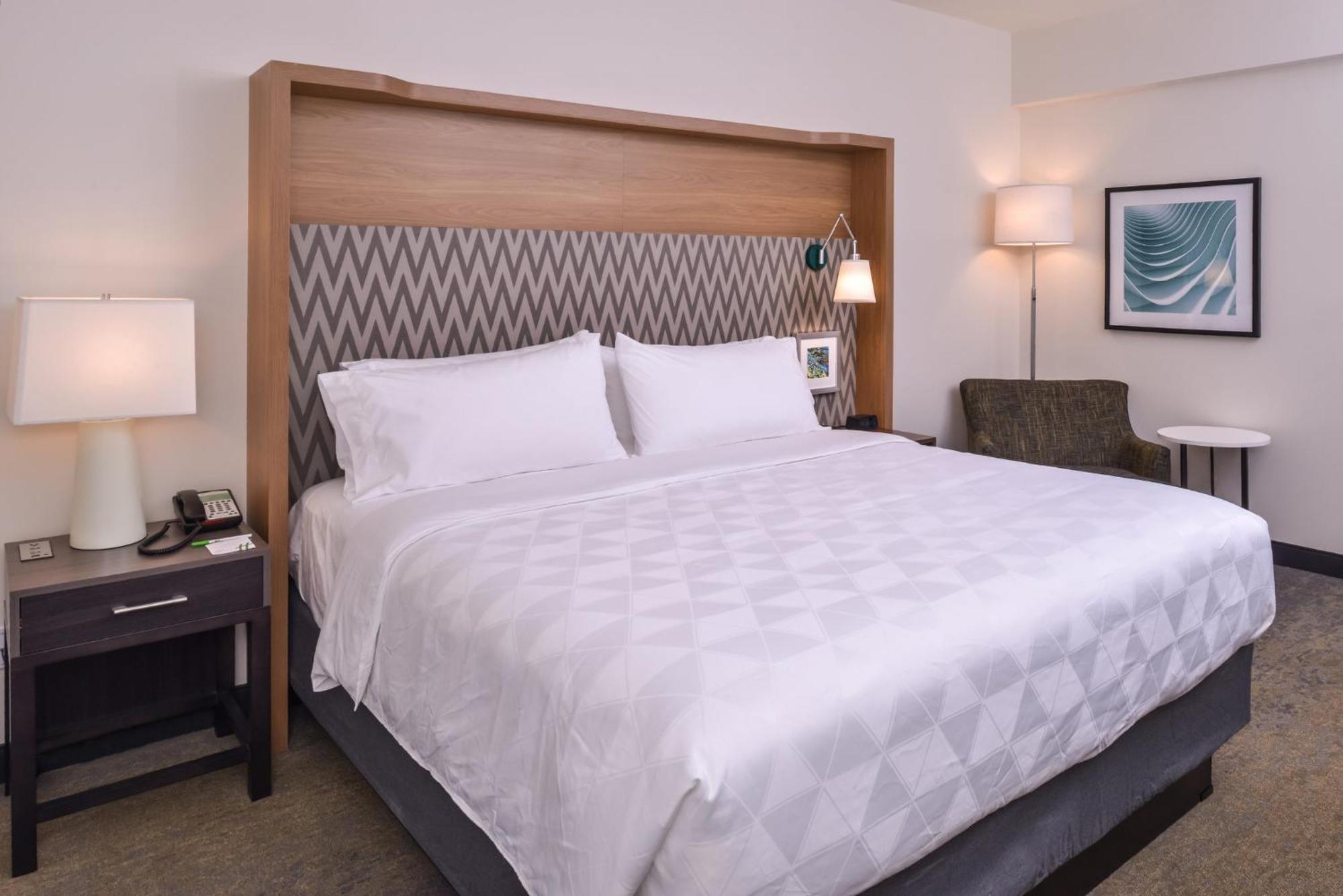 Holiday Inn Detroit Northwest - Livonia By Ihg Esterno foto