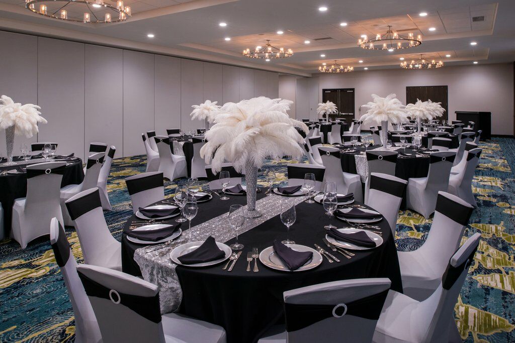 Holiday Inn Detroit Northwest - Livonia By Ihg Esterno foto
